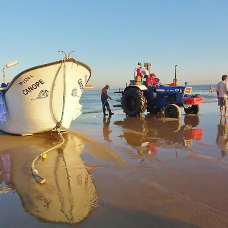 Appartement Lisbon 1 *